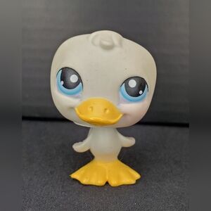 2004 LPS Littlest Pet Shop White Duck #108 Red Magnet in Base